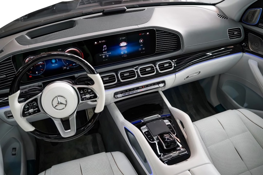 Mercedes-Benz GLS Maybach 600 (4)