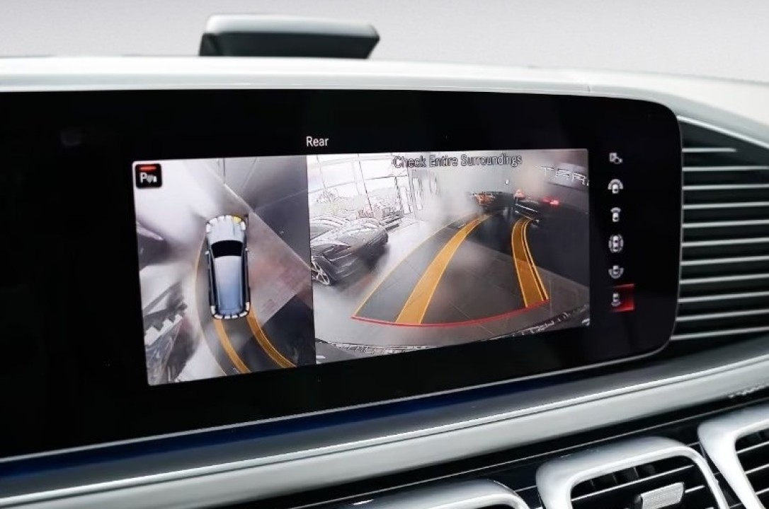 Mercedes-Benz GLS Maybach 600 - foto 13