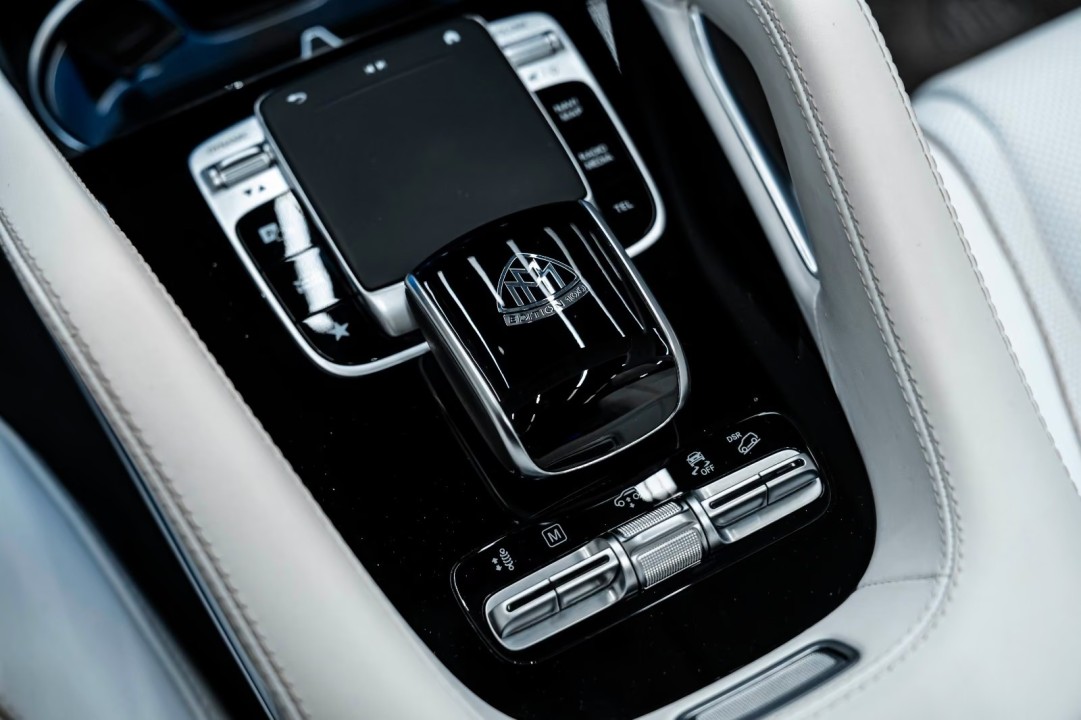 Mercedes-Benz GLS Maybach 600 - foto 21