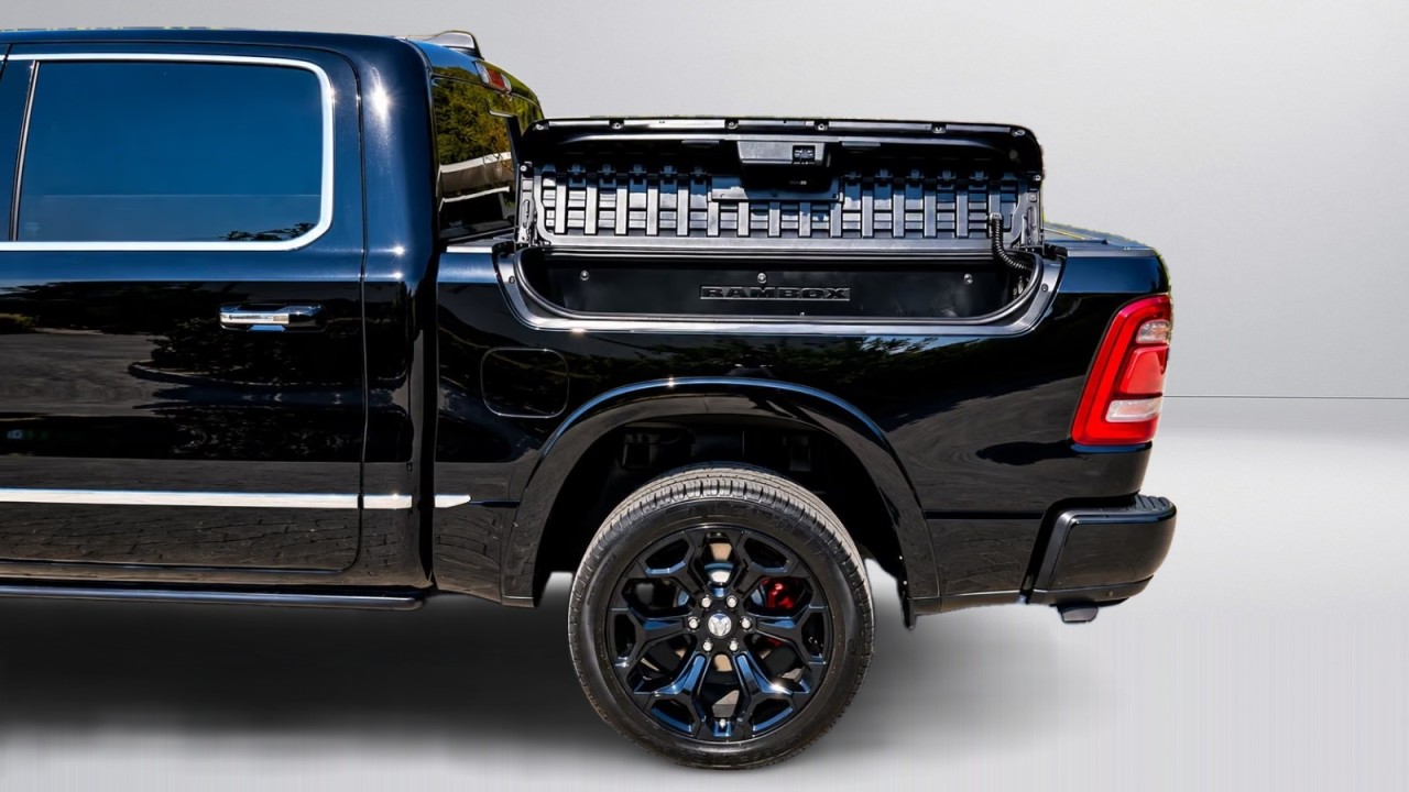Dodge RAM 1500 Limited - foto 33
