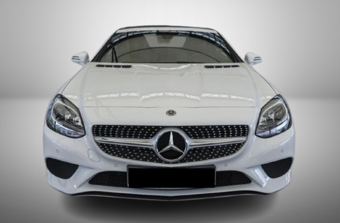 Mercedes-Benz SLC 180 9G-TRONIC (2)