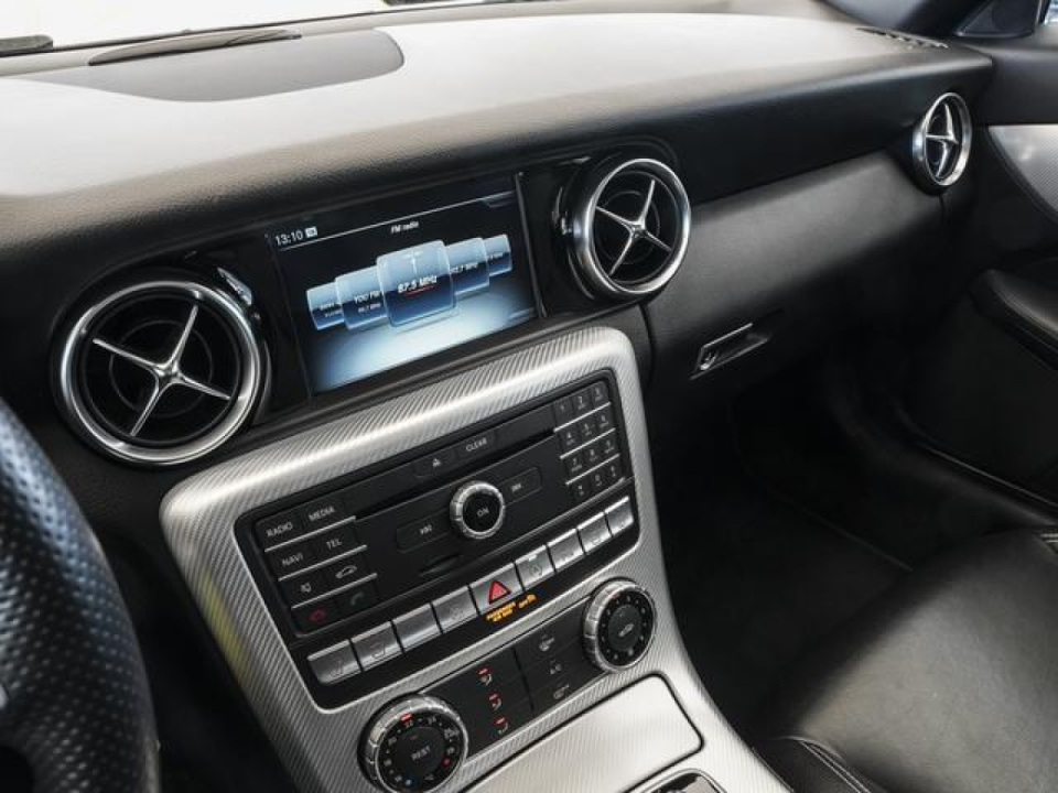 Mercedes-Benz SLC 180 9G-TRONIC - foto 11