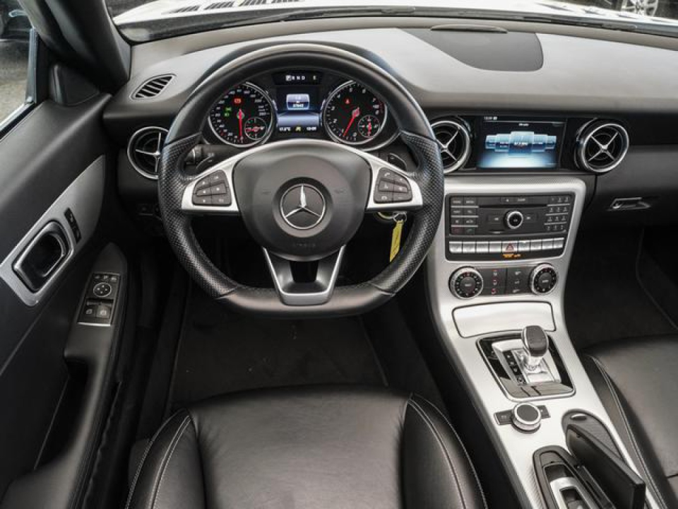 Mercedes-Benz SLC 180 9G-TRONIC (5)