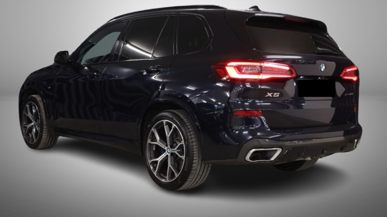 BMW X5 xDrive30d M-Sport (2)