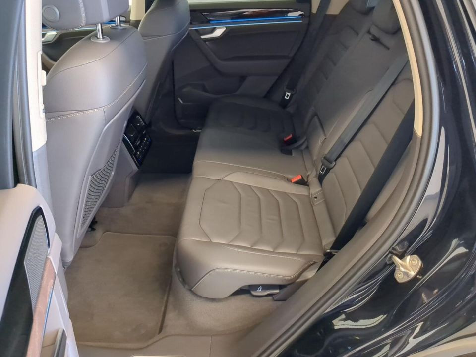 Volkswagen Touareg Atmosphere - foto 12