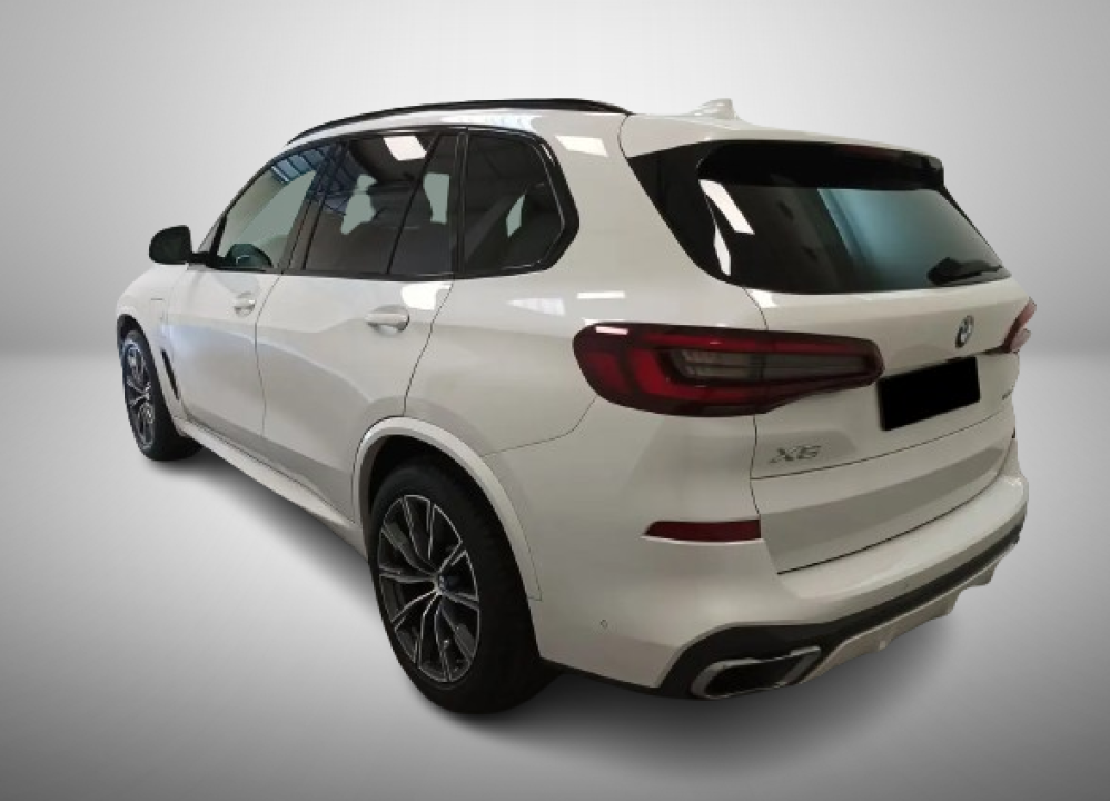 BMW X5 xDrive45e M-Sport (4)