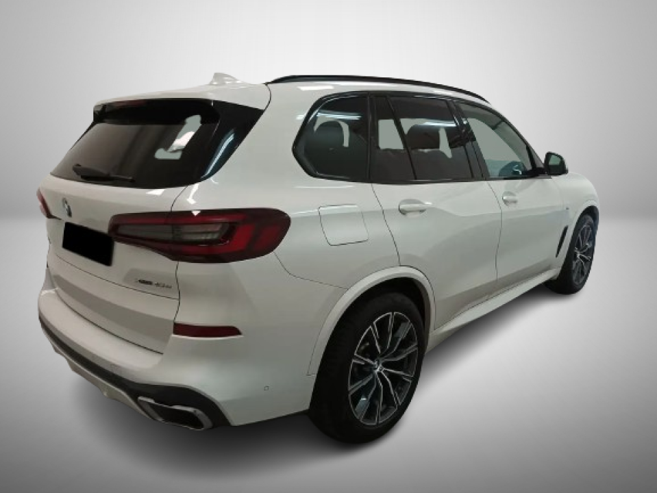 BMW X5 xDrive45e M-Sport (5)