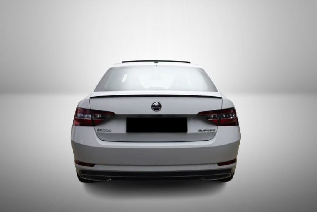 Skoda Superb 2.0TDI DSG Sportline (5)