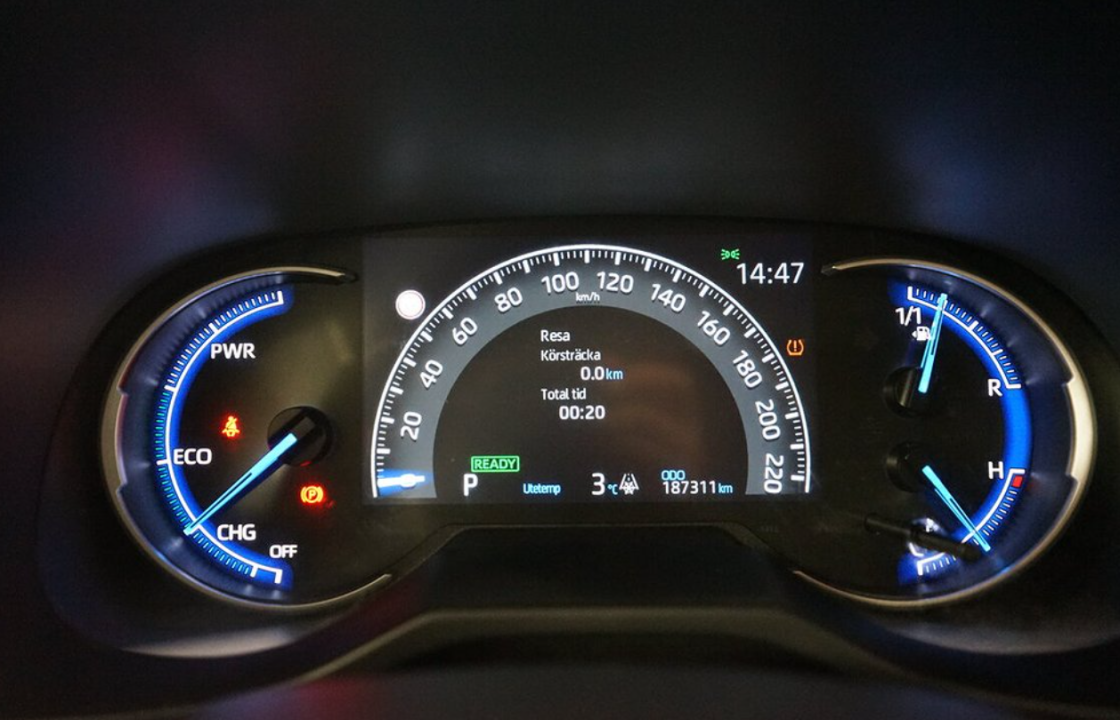 Toyota RAV4 Hybrid AWD - foto 14