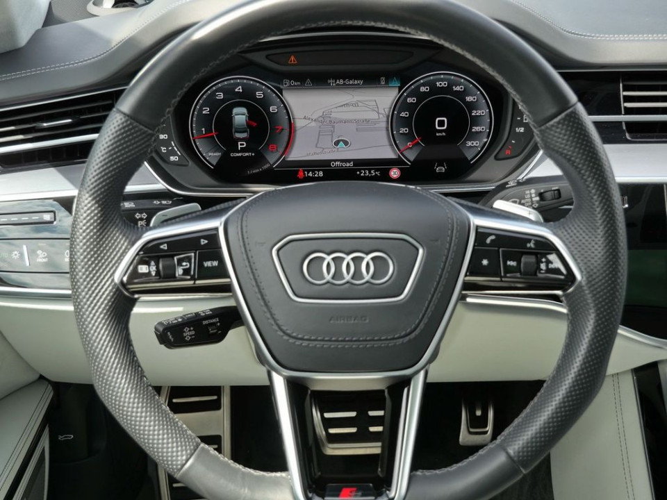 Audi A8 Lang 60 TFSI V8 S line - foto 6