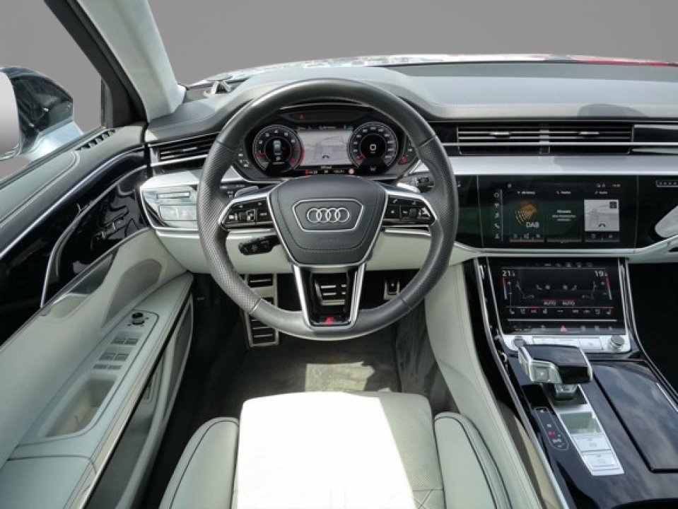 Audi A8 Lang 60 TFSI V8 S line (5)