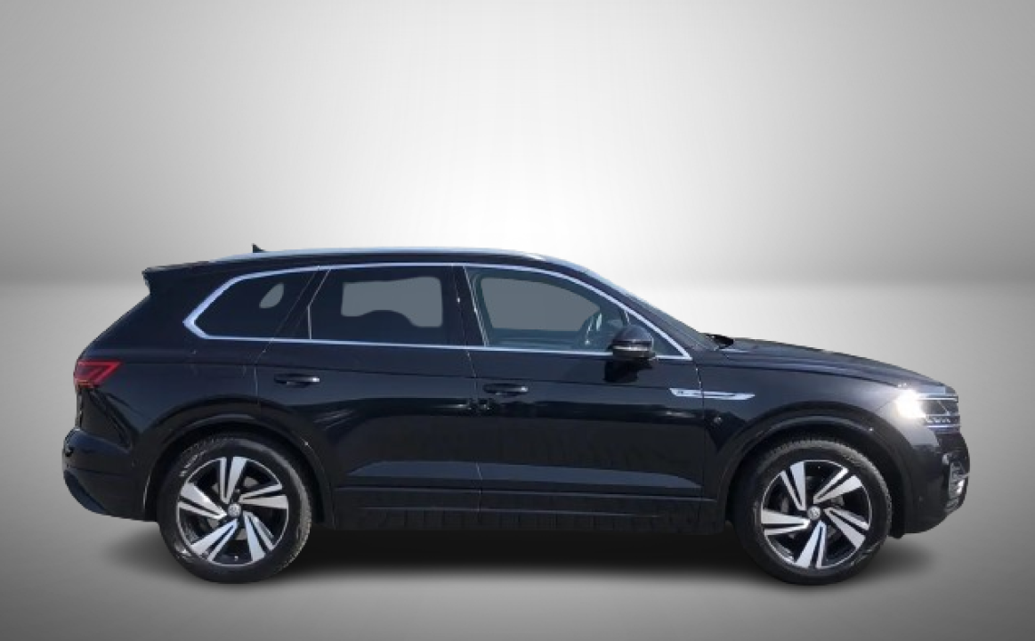 Volkswagen Touareg 3.0 V6 TDI R-Line (2)