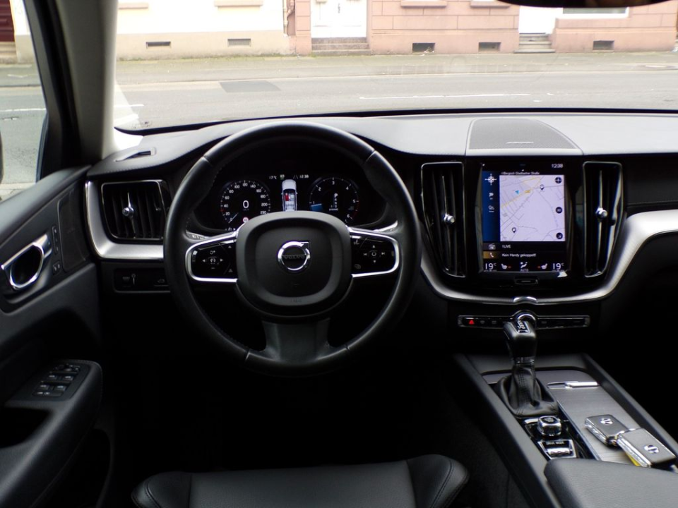 Volvo XC 60 D5 AWD Inscription - foto 9