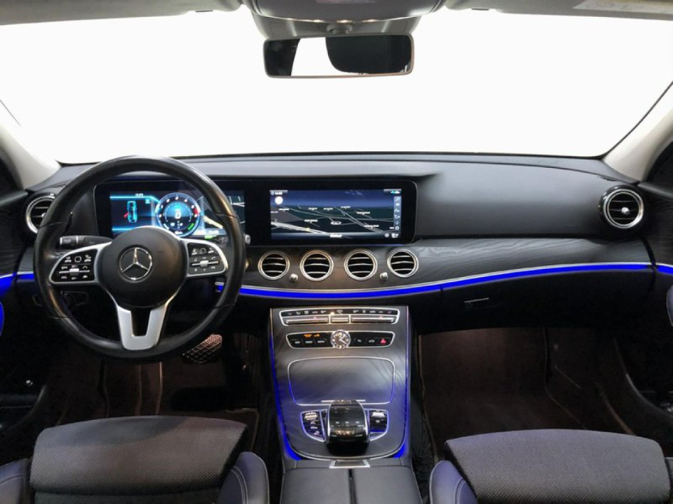 Mercedes-Benz E 300de AVANTGARDE - foto 7