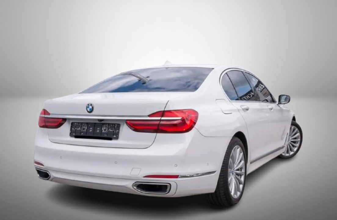 BMW Seria 7 730d (4)