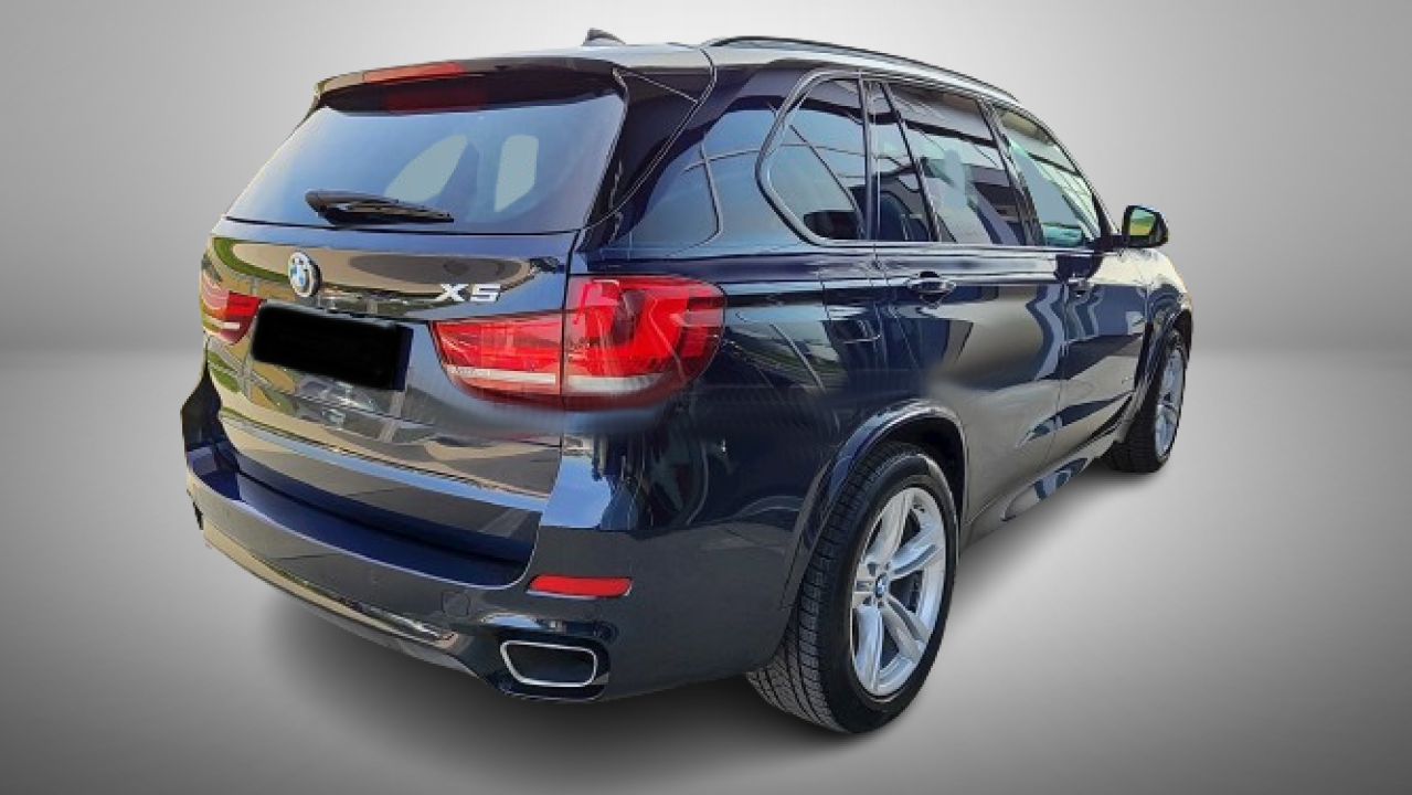 BMW X5 xDrive30d (2)