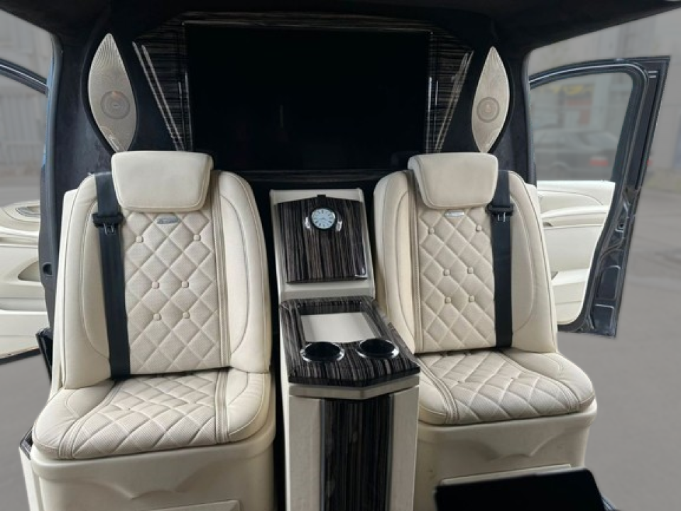 Mercedes-Benz V 300d Maybach 4MATIC 9G-TRONIC - foto 9