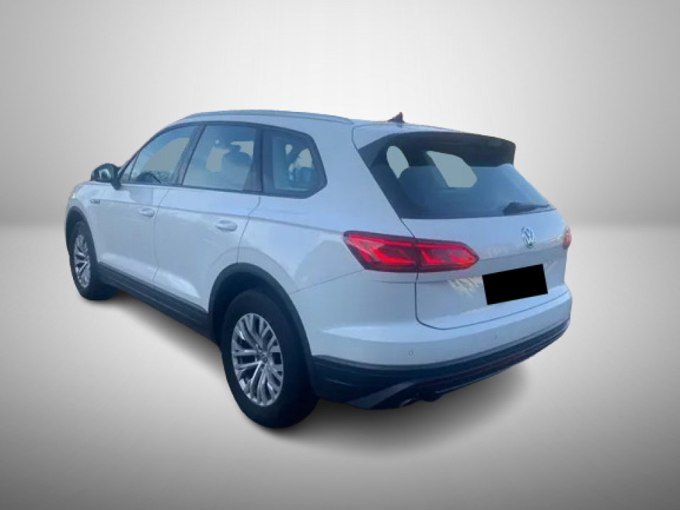 Volkswagen Touareg Basic 4Motion (5)