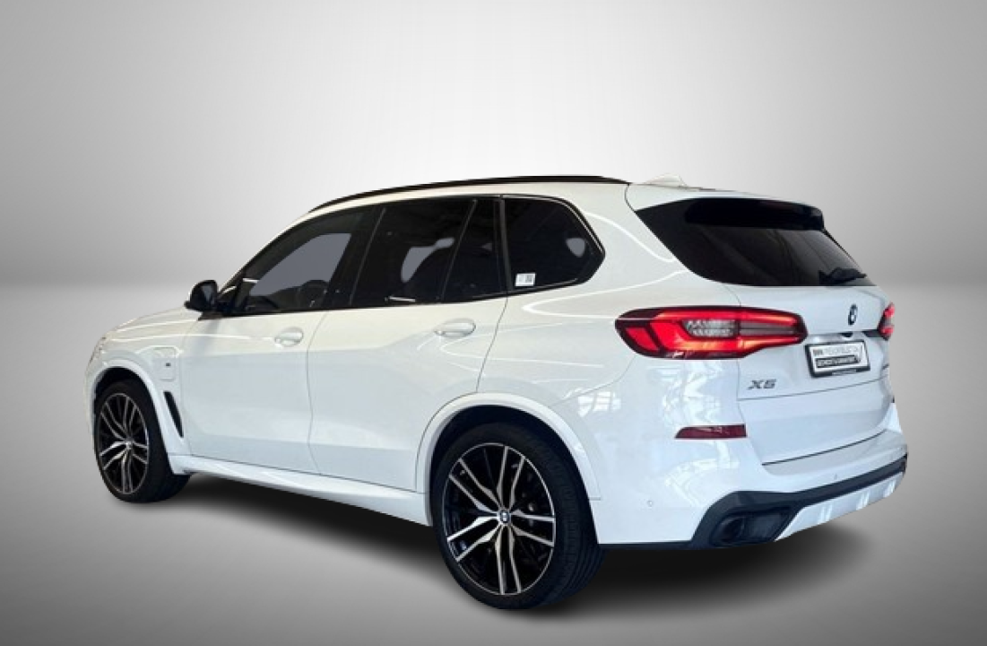 BMW X5 xDrive45e M-Sport (3)