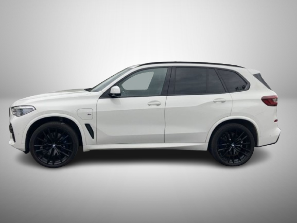 BMW X5 xDrive 45e M-Sport (2)