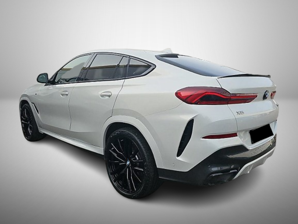 BMW X6 M50D (3)