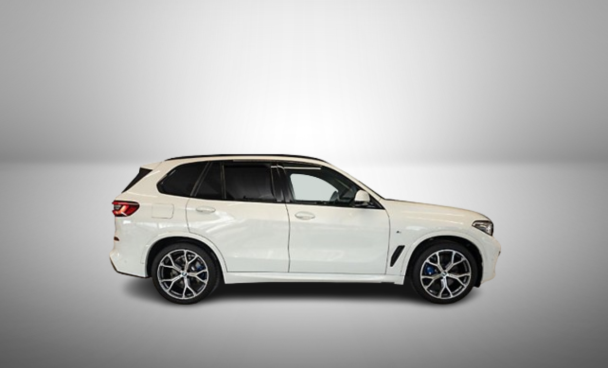 BMW X5 xDrive 45e (2)