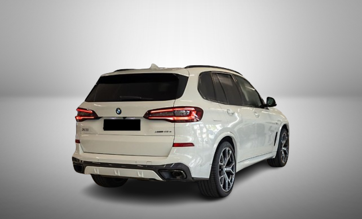 BMW X5 xDrive 45e (3)