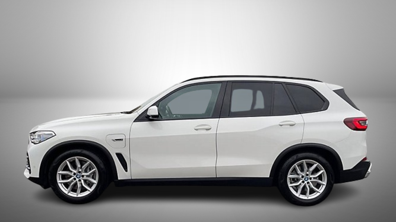 BMW X5 xDrive45e (5)