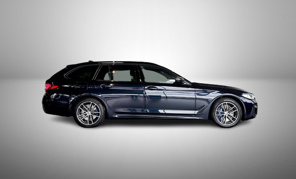 BMW Seria 5 540i XDRIVE TOURING (2)