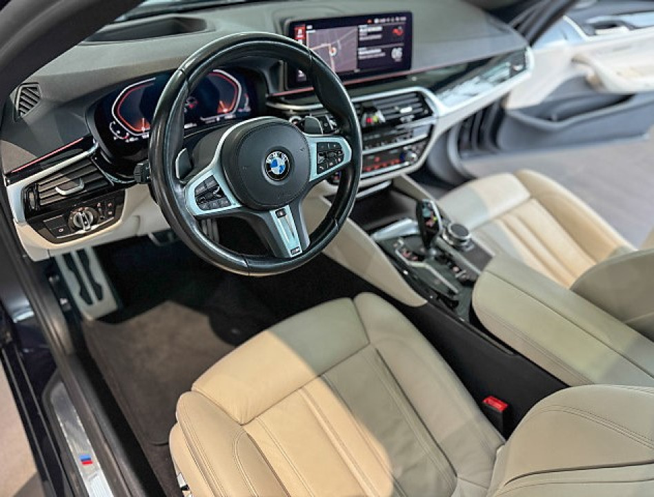 BMW Seria 5 540i XDRIVE TOURING - foto 6