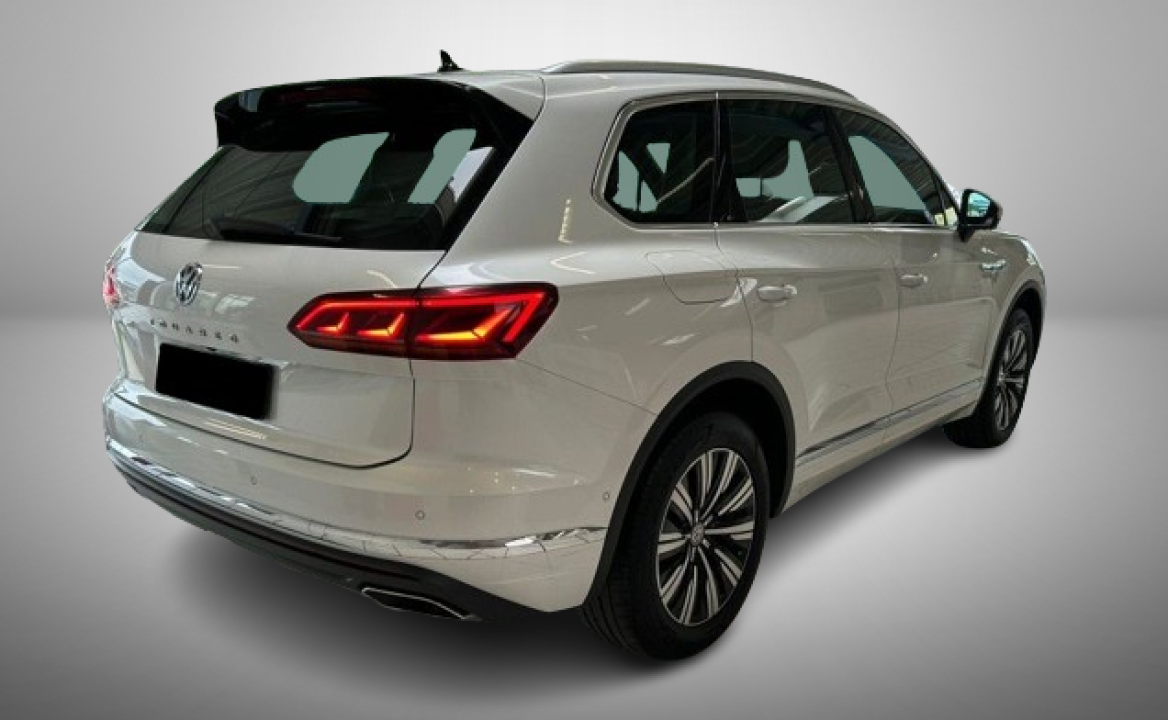 Volkswagen Touareg 3.0 V6 TDI Atmosphere (4)