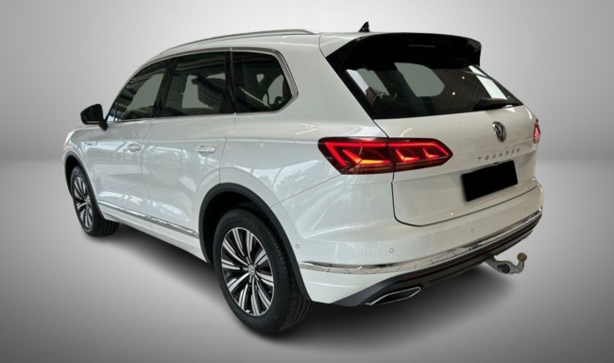 Volkswagen Touareg 3.0 V6 TDI Atmosphere (5)