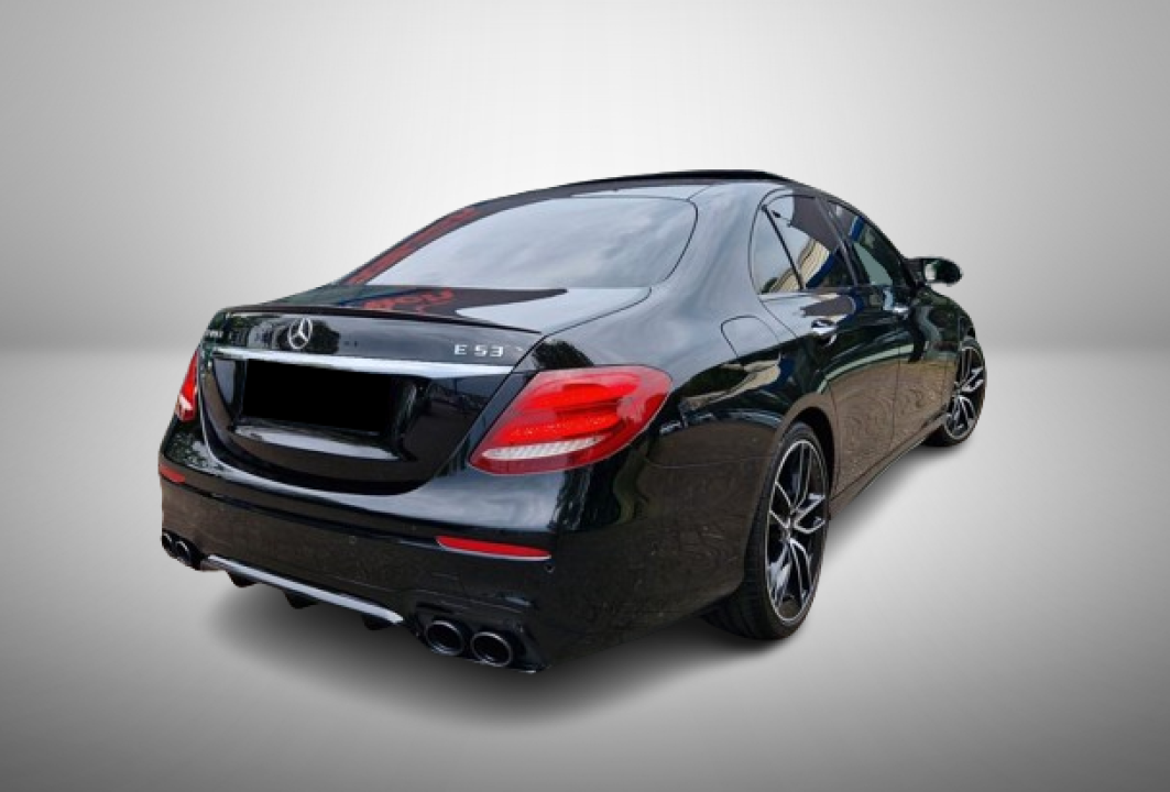 Mercedes-Benz E 53 AMG 4Matic+ (3)