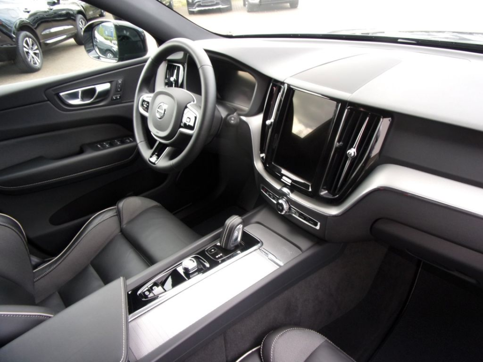 Volvo XC 60 B5 AWD R Design - foto 6