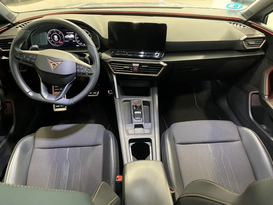 Cupra Leon 1.4 TSI e-Hybrid DSG (245 CP) (4)