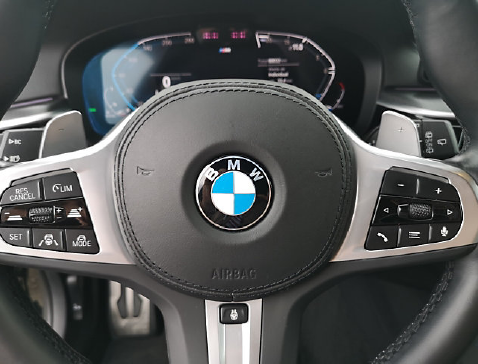 BMW Seria 5 530d xDrive Touring MHEV M-Sport - foto 19