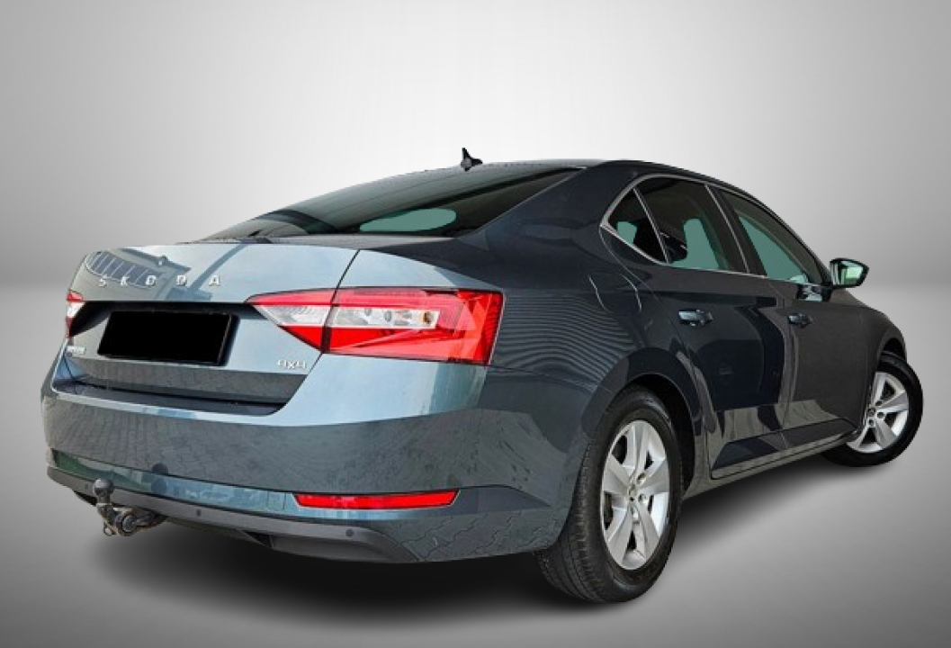 Skoda Superb 2.0TDI DSG 4x4 Ambition (3)