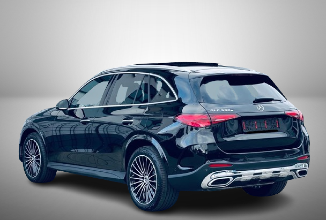 Mercedes-Benz GLC SUV 300e 4MATIC AMG Line (4)