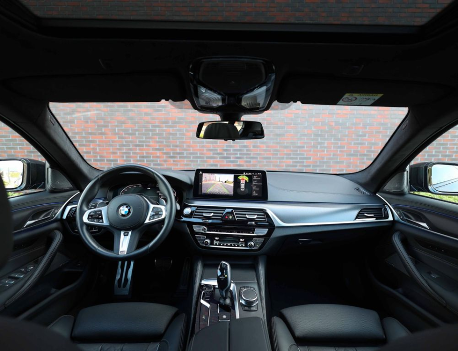 BMW Seria 5 530d xDrive M-Sport - foto 7