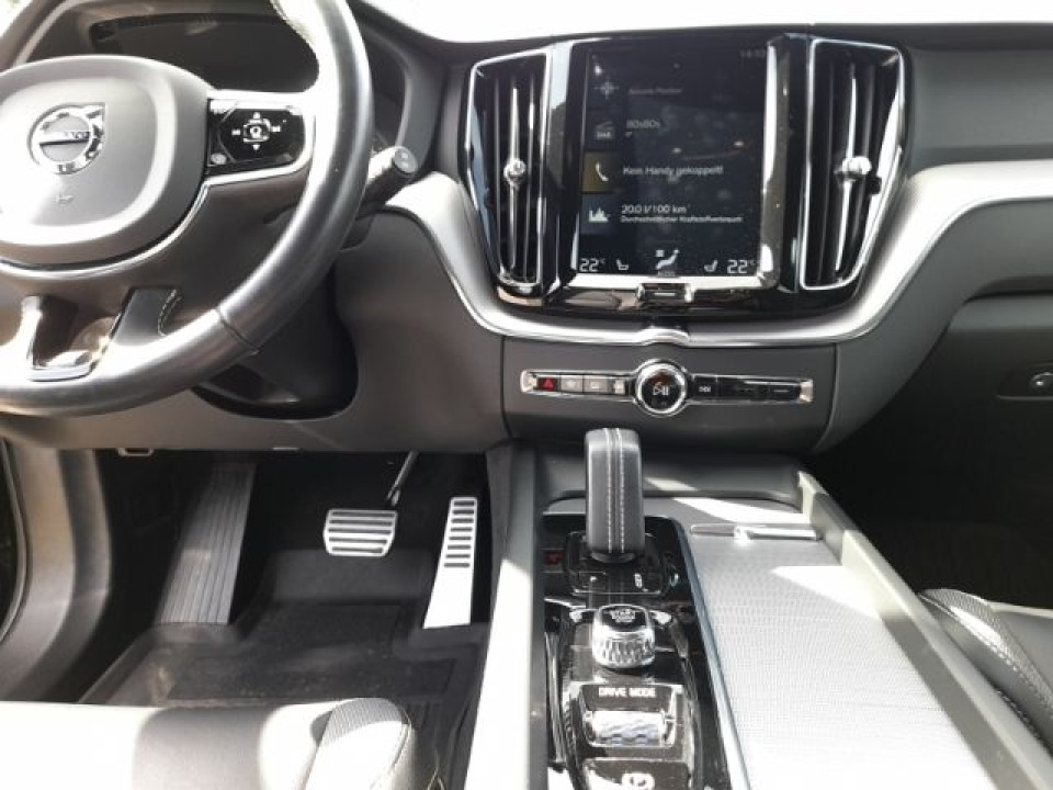 Volvo XC 60 T8 AWD R Design - foto 10