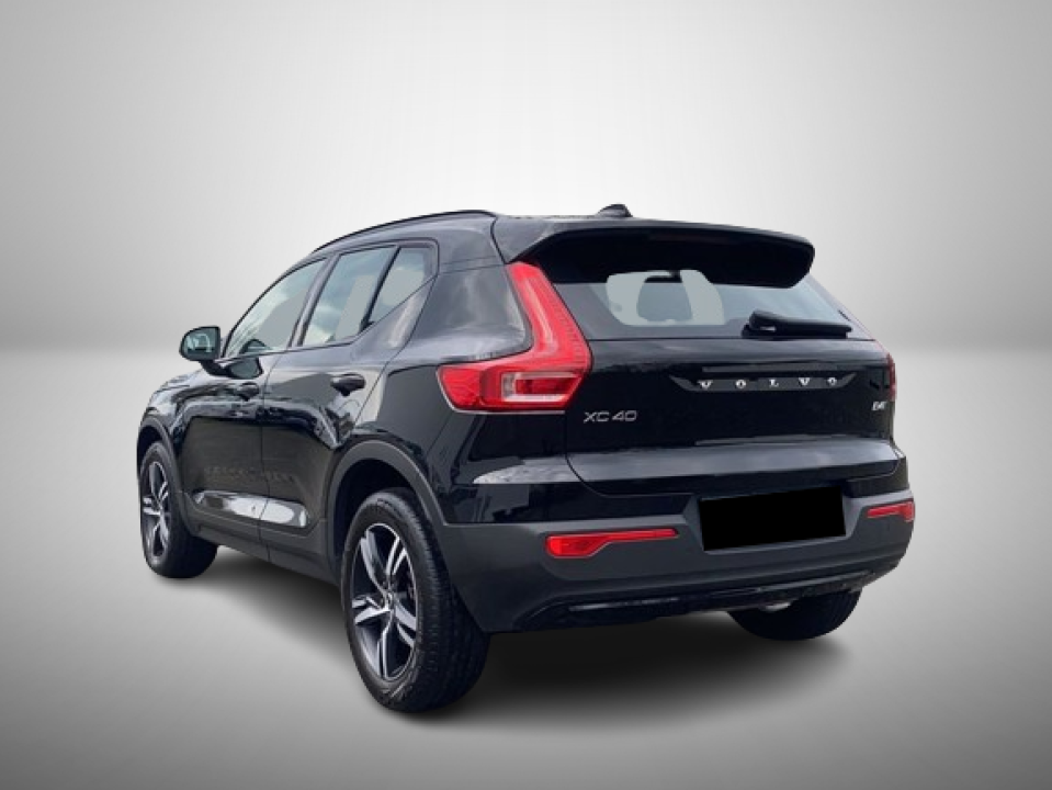 Volvo XC 40 B4 AWD R-Design (3)