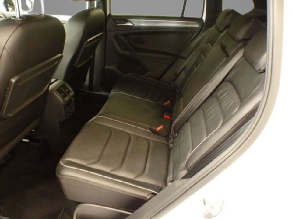 Volkswagen Tiguan TDI 2.0 4Motion (5)