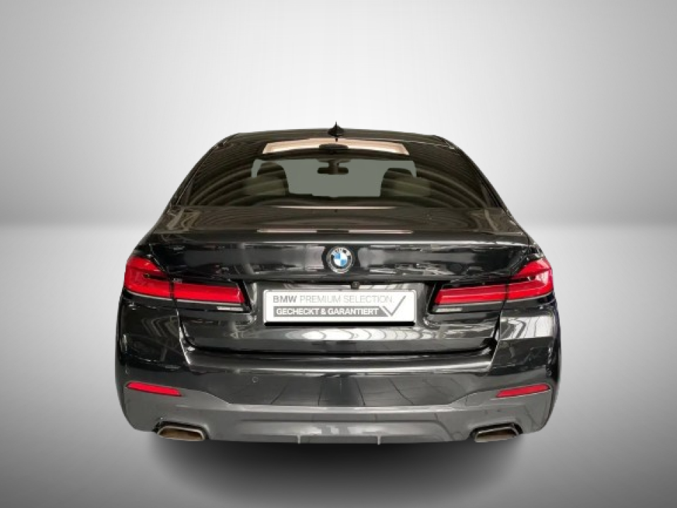 BMW Seria 5 540i xDrive M-Sport (4)