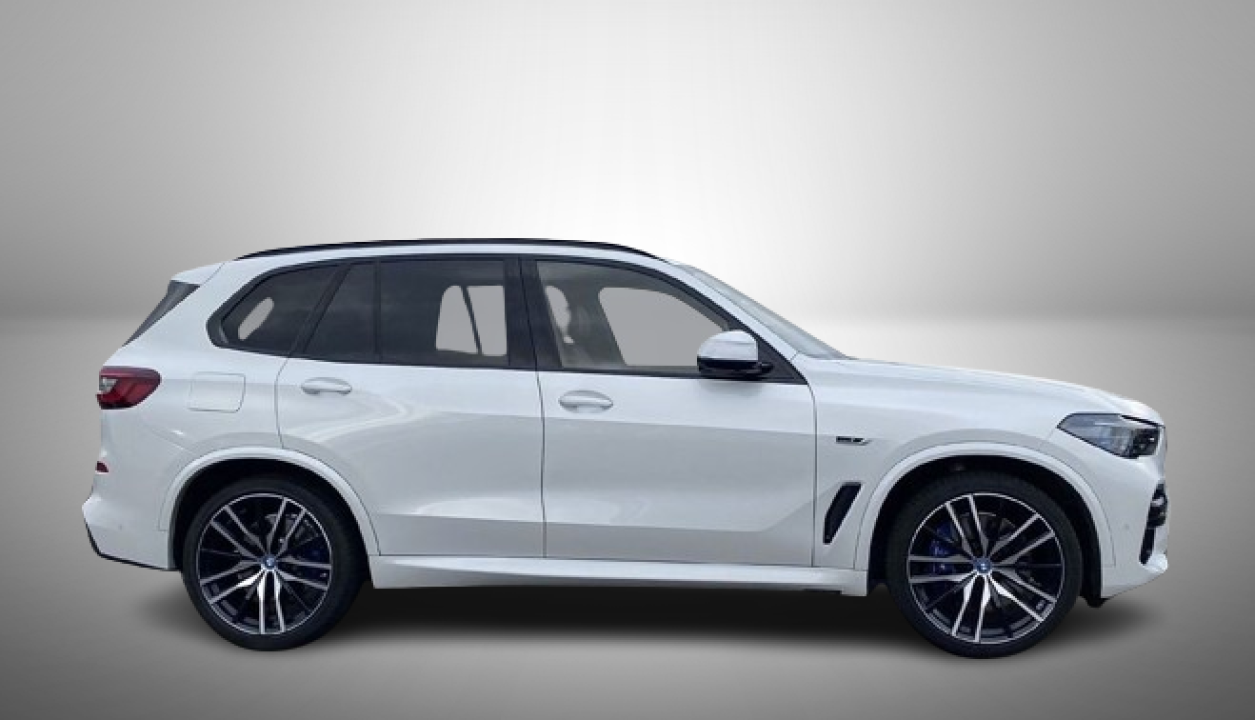 BMW X5 xDrive45e M-Sport (2)