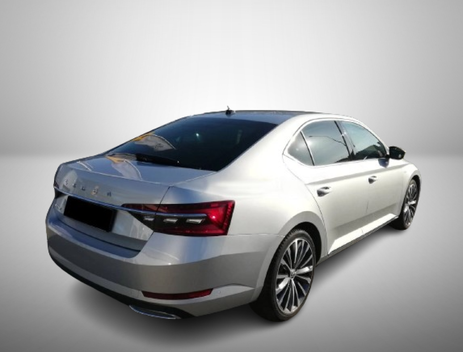 Skoda Superb 2.0TDI DSG Laurin&Klement (2)