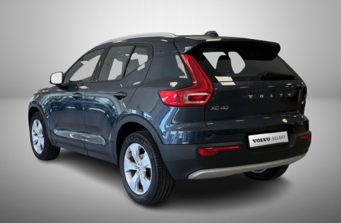 Volvo XC 40 T2 FWD Momentum (4)