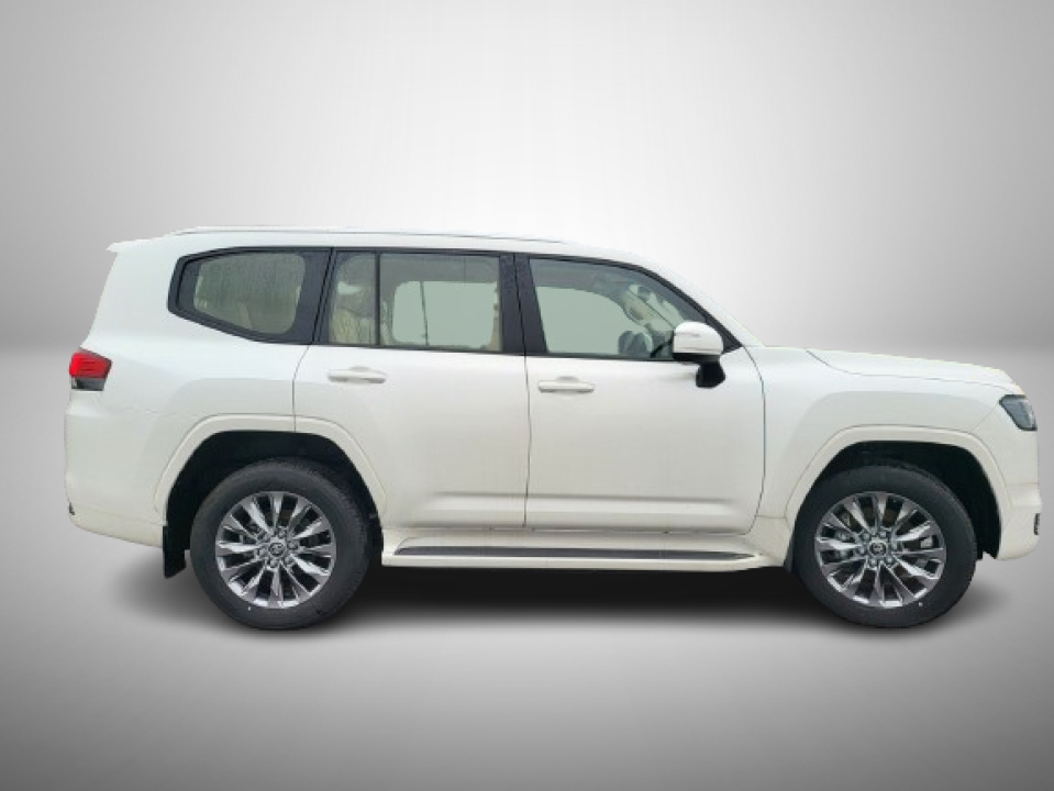 Toyota Land Cruiser LC300 EXECUTIVE (2)