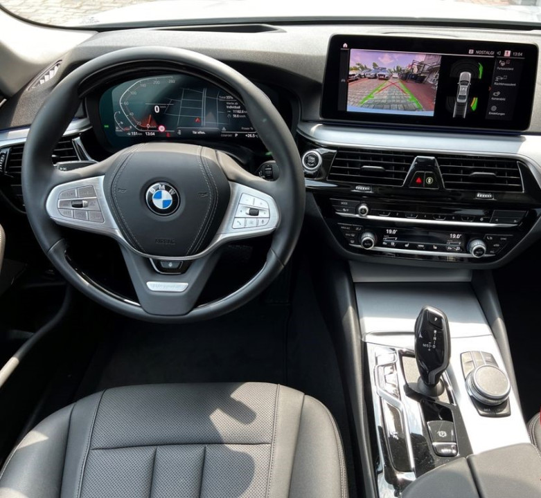 BMW Seria 5 530d xDrive Mild Hybrid - foto 6