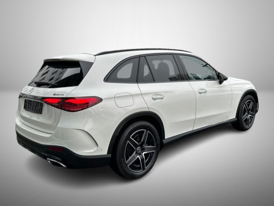 Mercedes-Benz GLC 300d 4Matic AMG (3)