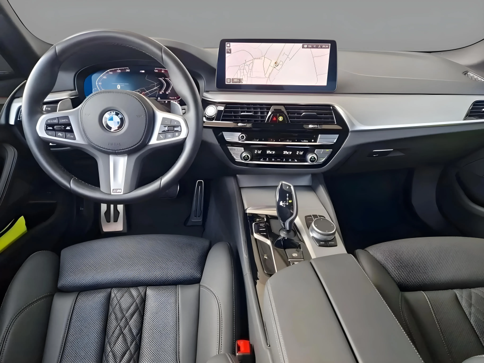 BMW Seria 5 530d xDrive M-Sport - foto 6